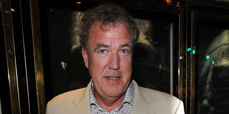 Rok 2006 – Naštvaní autobusáci: Clarksona pořádně naštvali autobusáci. Řekl o nich, že jsou to malí hitlerovští zmetci. Nadzvedl tím britskou asociaci pracovníků veřejné dopravy, která BBC zasypala stížnostmi.