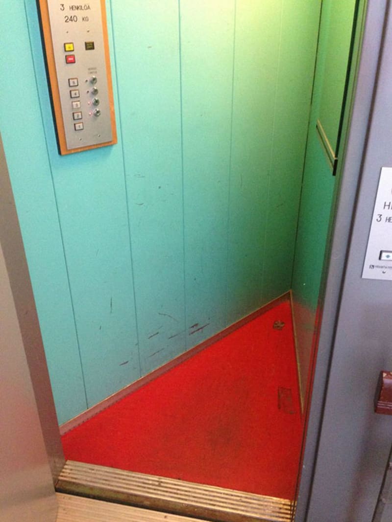Když si nejste jistí, zda chcete vstoupit do výtahu