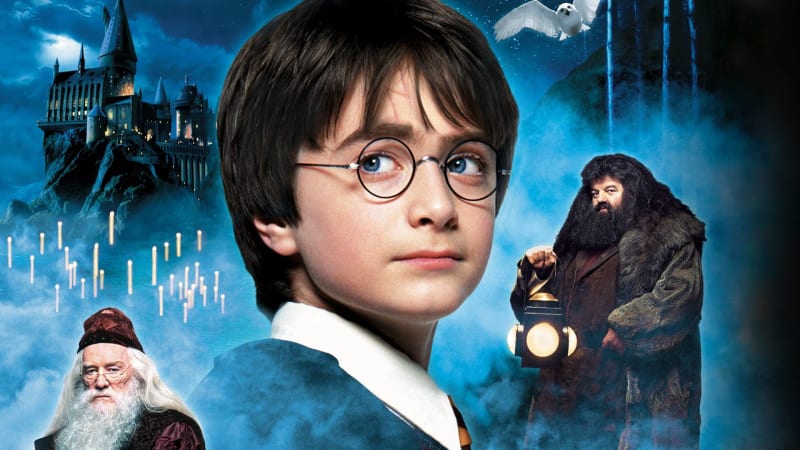 9 věcí, které nevíte o prvním dílu Harryho Pottera: Koho si málem zahrála samotná Rowlingová?