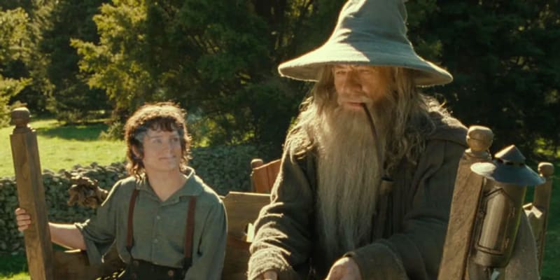 Ian McKellen jako Gandalf v sériích Pán prstenů a Hobit
