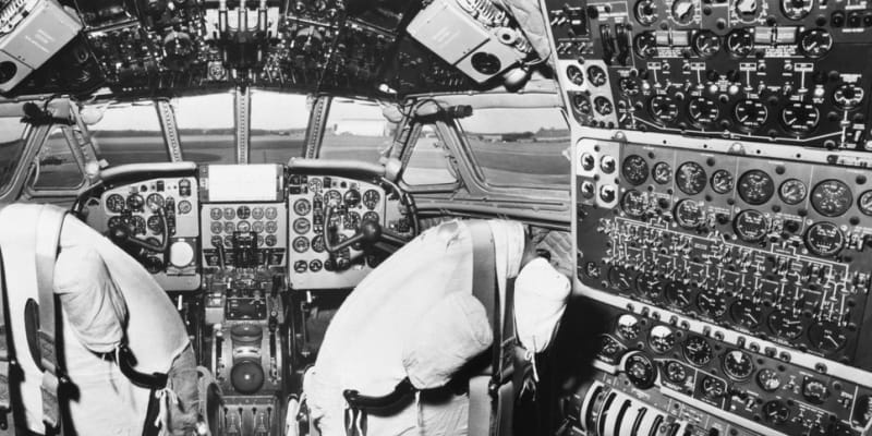 Kokpit letounu de Havilland DH-106 Comet