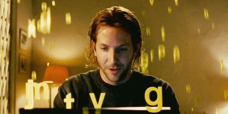 Bradley Cooper ve filmu Všemocný