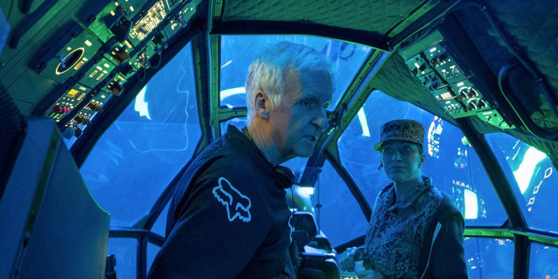 James Cameron při natáčení filmu Avatar: The Way of Water