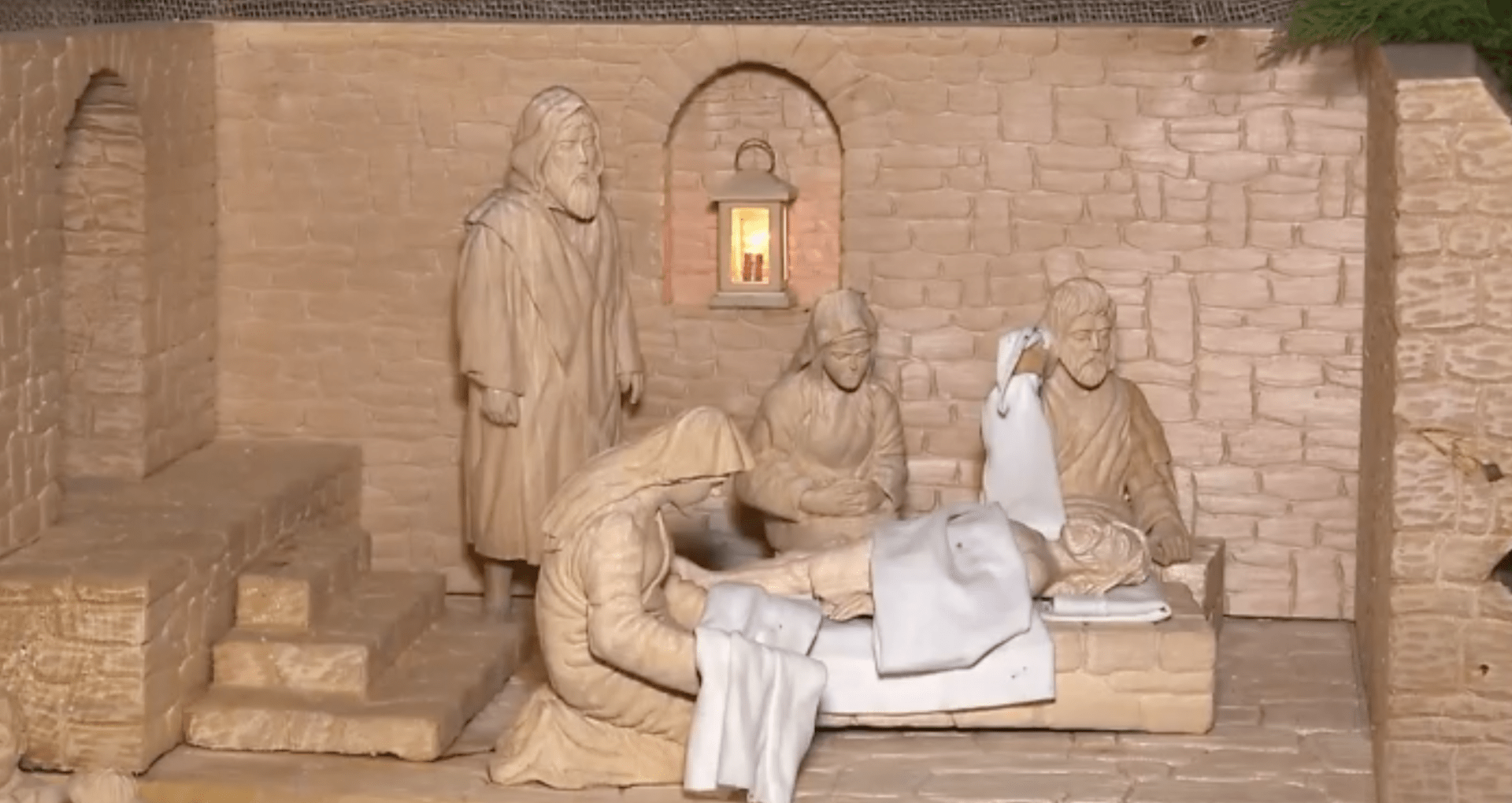 Pašijový betlém v Bechyni a ukládání Ježíše do hrobu