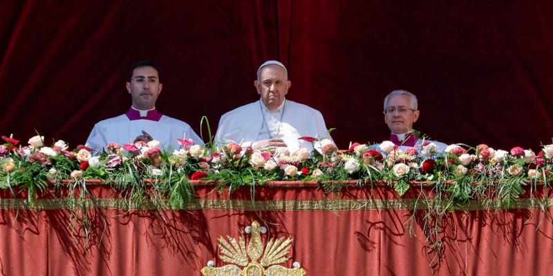 Papež pronesl tradiční poselství Urbi et orbi (9. 4. 2023).