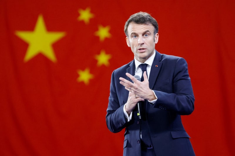 Emmanuel Macron na návštěvě v Číně