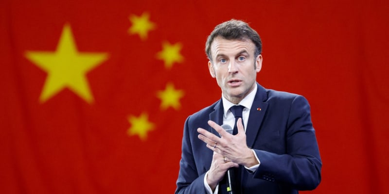 Emmanuel Macron na návštěvě v Číně