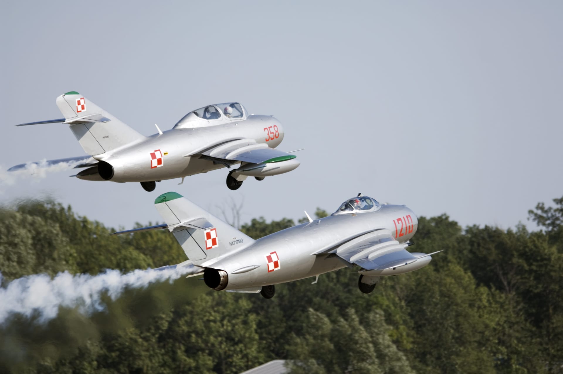 MiG-15 UTI a MiG-15 v barvách polského ltectva
