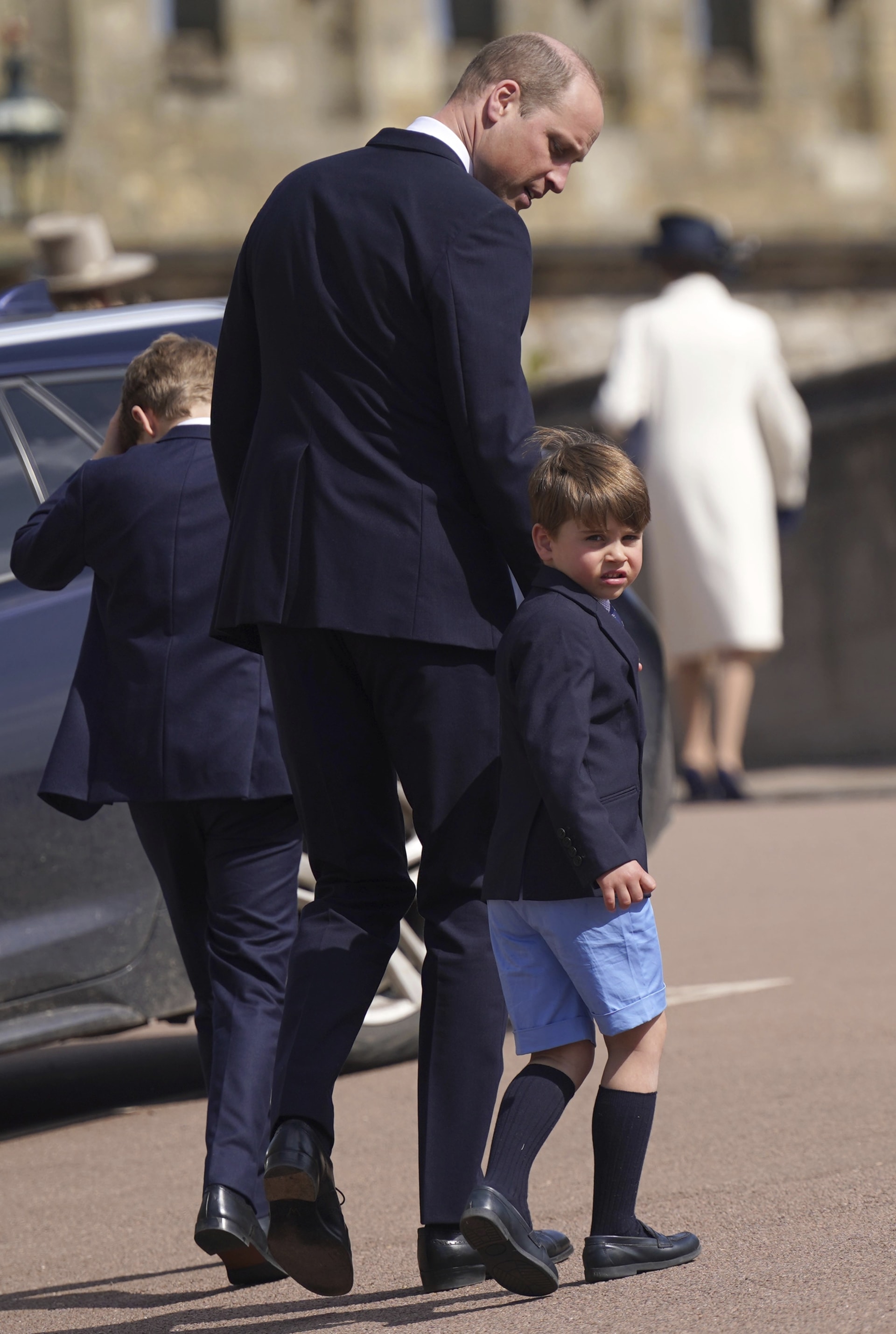 Britský princ William a Kate, princezna z Walesu, se svými dětmi princem Georgem (vlevo), princeznou Charlotte a princem Louisem se účastní velikonoční mše v kapli svatého Jiří na hradě Windsor v neděli 9. dubna 2023.