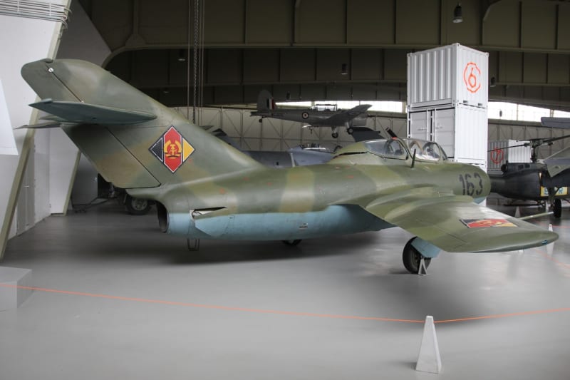 MiG-15 UTI v barvách letectva bývalé NDR