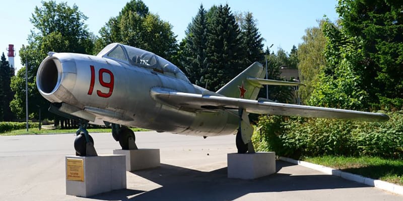 Replika Gagarinova stroje MiG-15 UTI