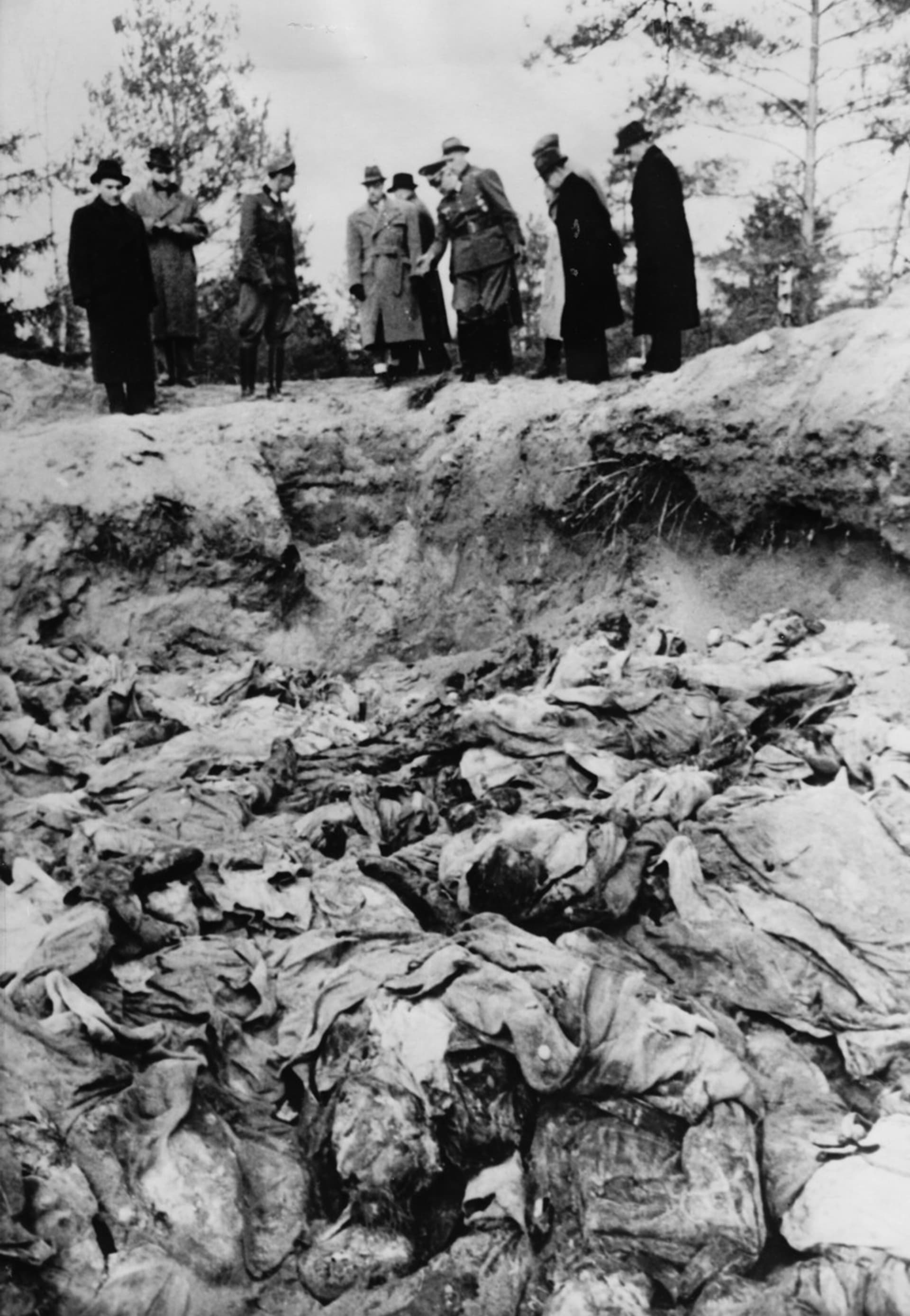 Katyňský masový hrob