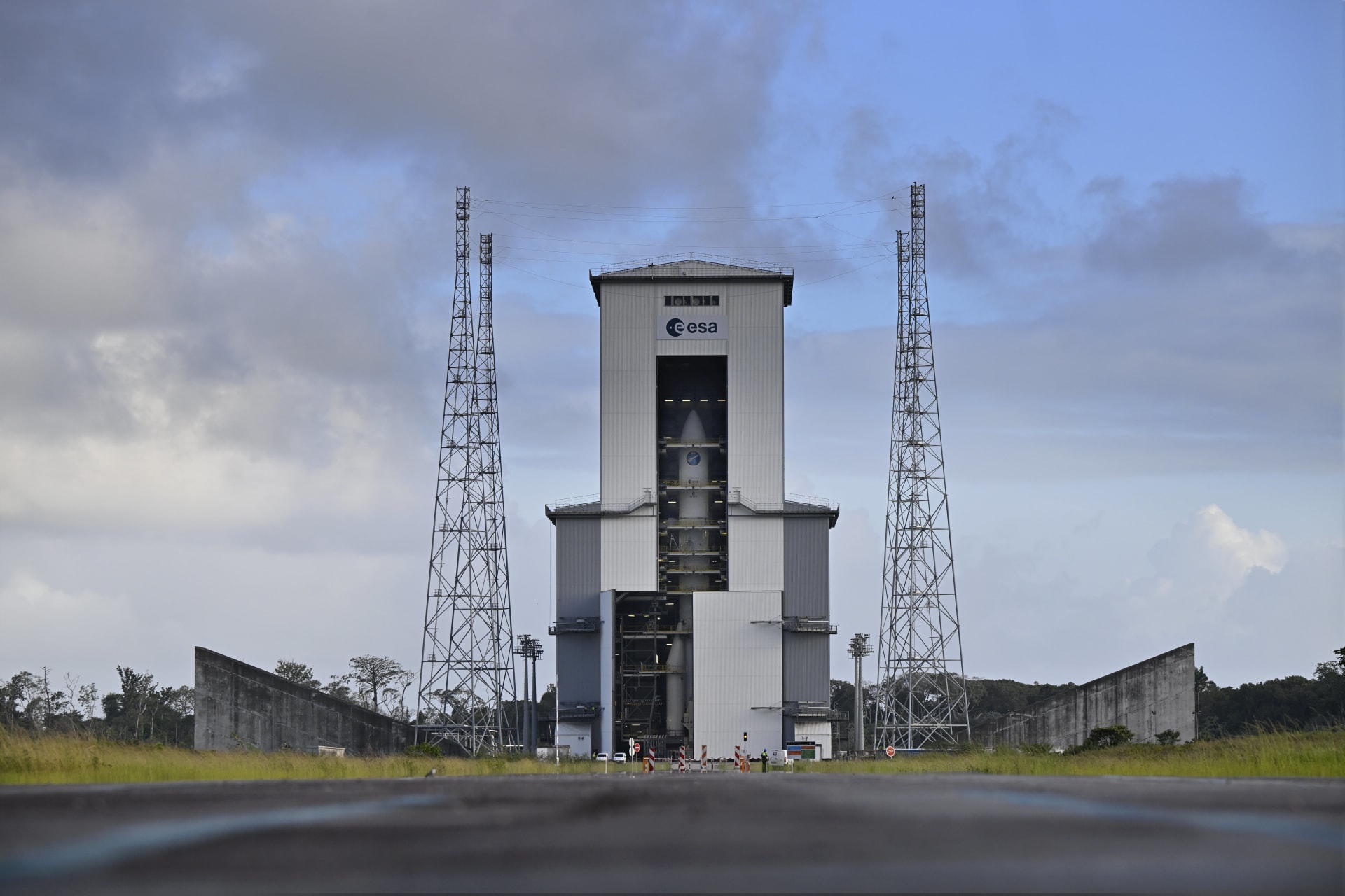 Na vývoji a testování sondy se podle Evropské kosmické agentury (ESA) podíleli odborníci z 23 zemí včetně českých vědců a podniků.