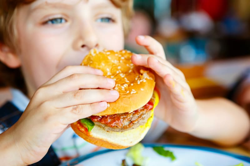 Bojujete s tím, že vaše děti prahnou jen po nezdravém jídle?