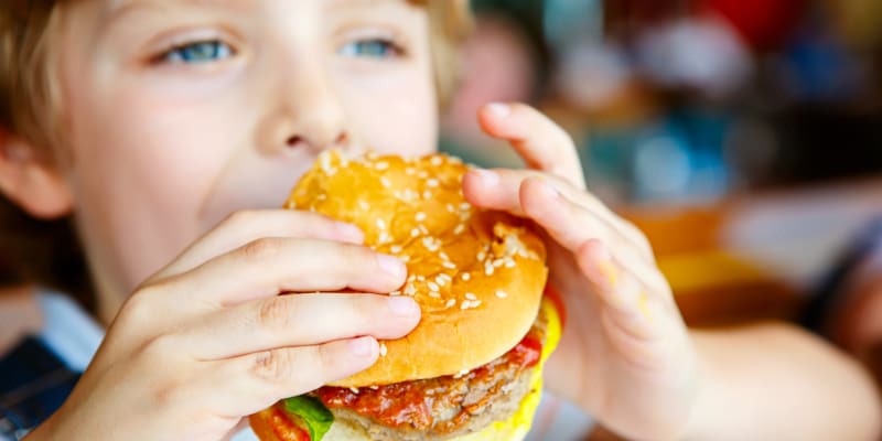 Bojujete s tím, že vaše děti prahnou jen po nezdravém jídle?