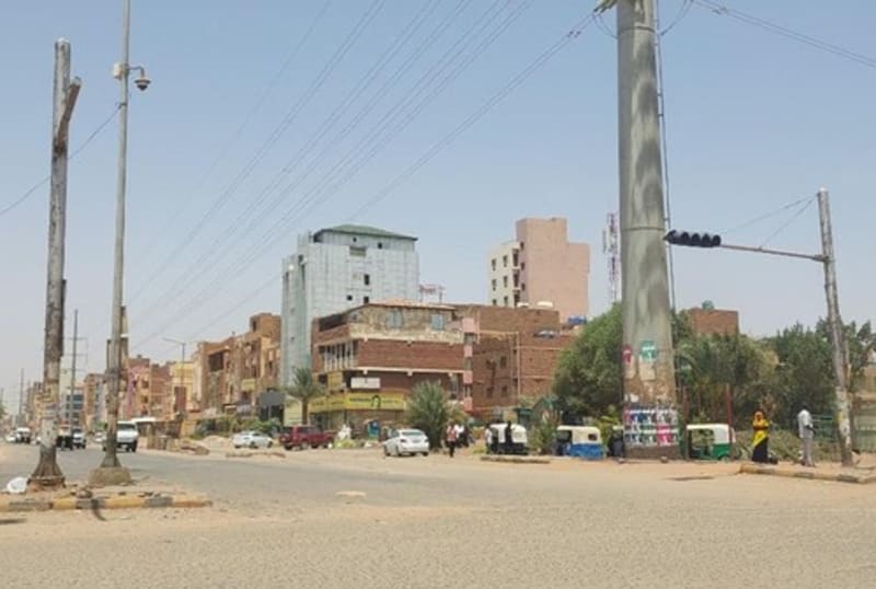 Po střetech v súdánském hlavním městě zůstávají ulice téměř prázdné.