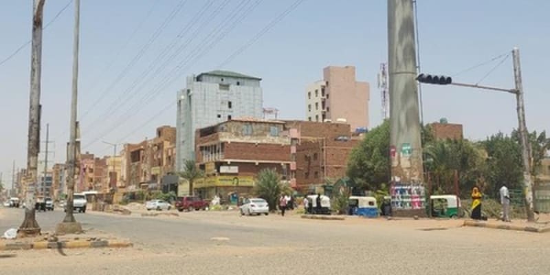 Po střetech v súdánském hlavním městě zůstávají ulice téměř prázdné.