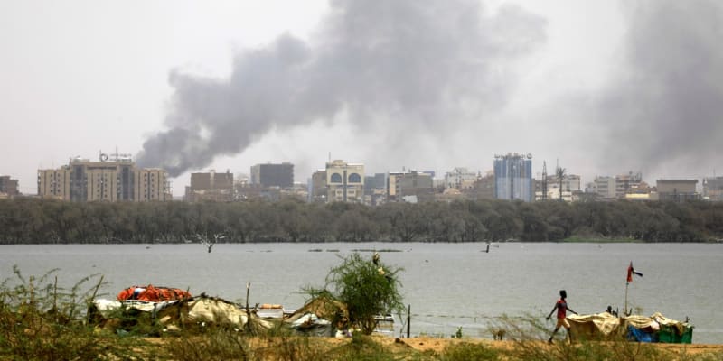 Súdánský Chartúm jako epicentrum nepokojů (15. 4. 2023)