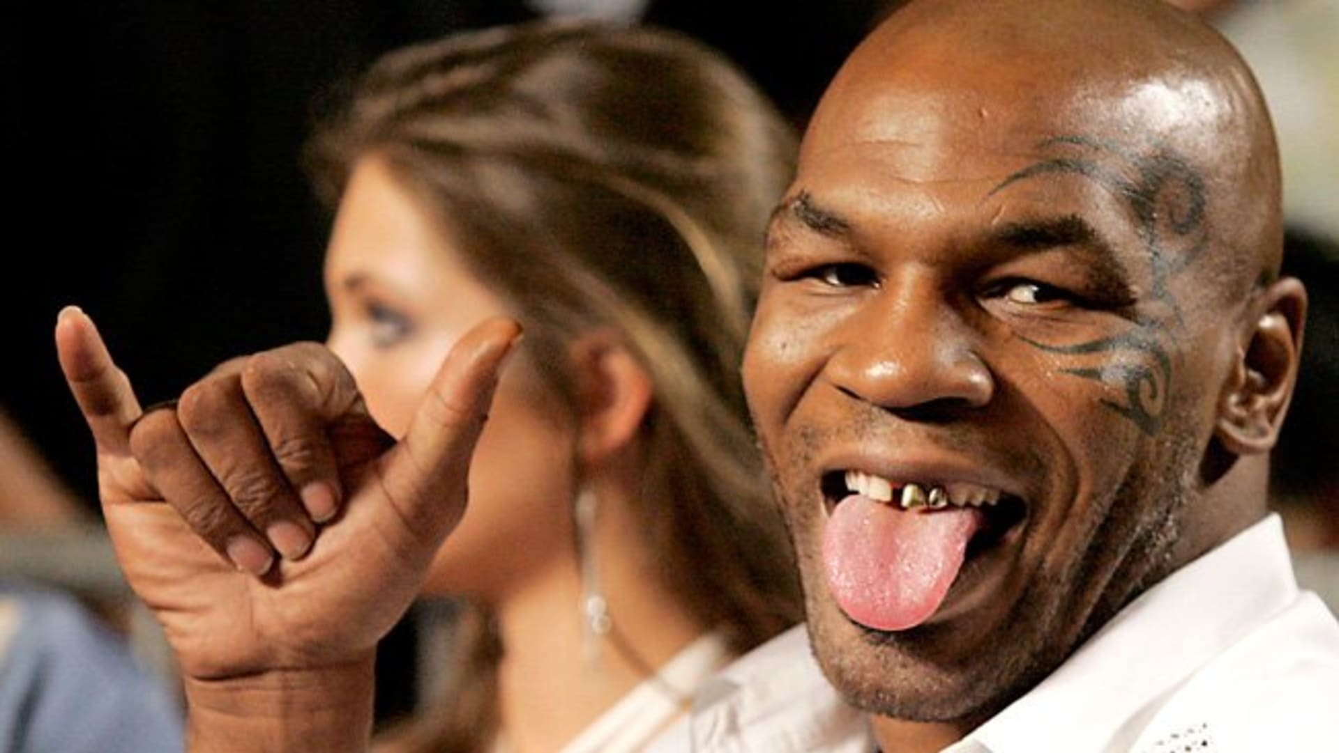 Vyplazený jazyk boxera Mika Tysona... to je zvíře!