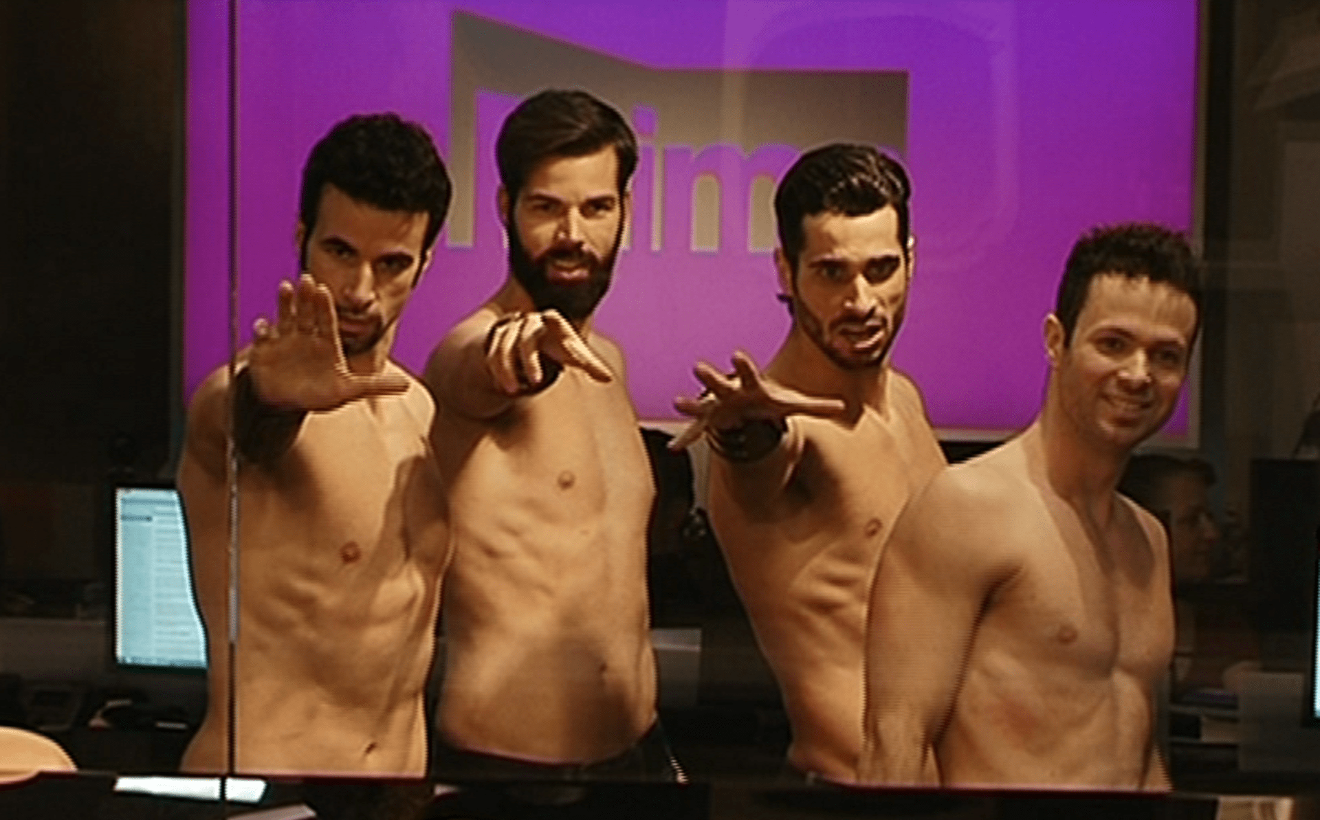 Video VIP zprávy: Skupina španělských tanečníků se objevila ve VIP zprávách