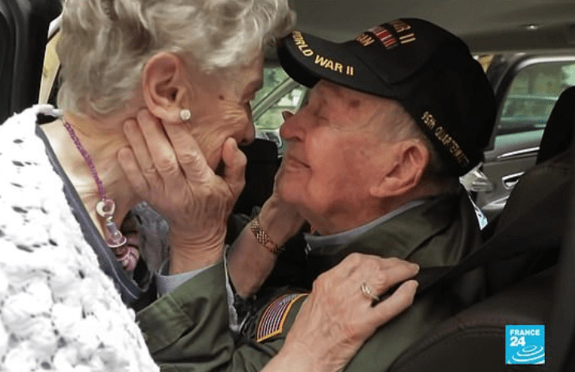 Veterán se po 75 letech potkal se svou láskou ze 2. světové války