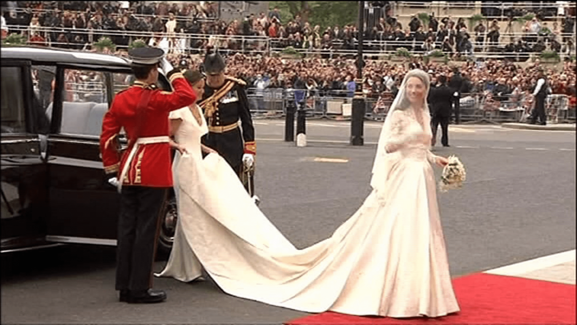 Video VIP zprávy: Kate Middleton ve svatebním