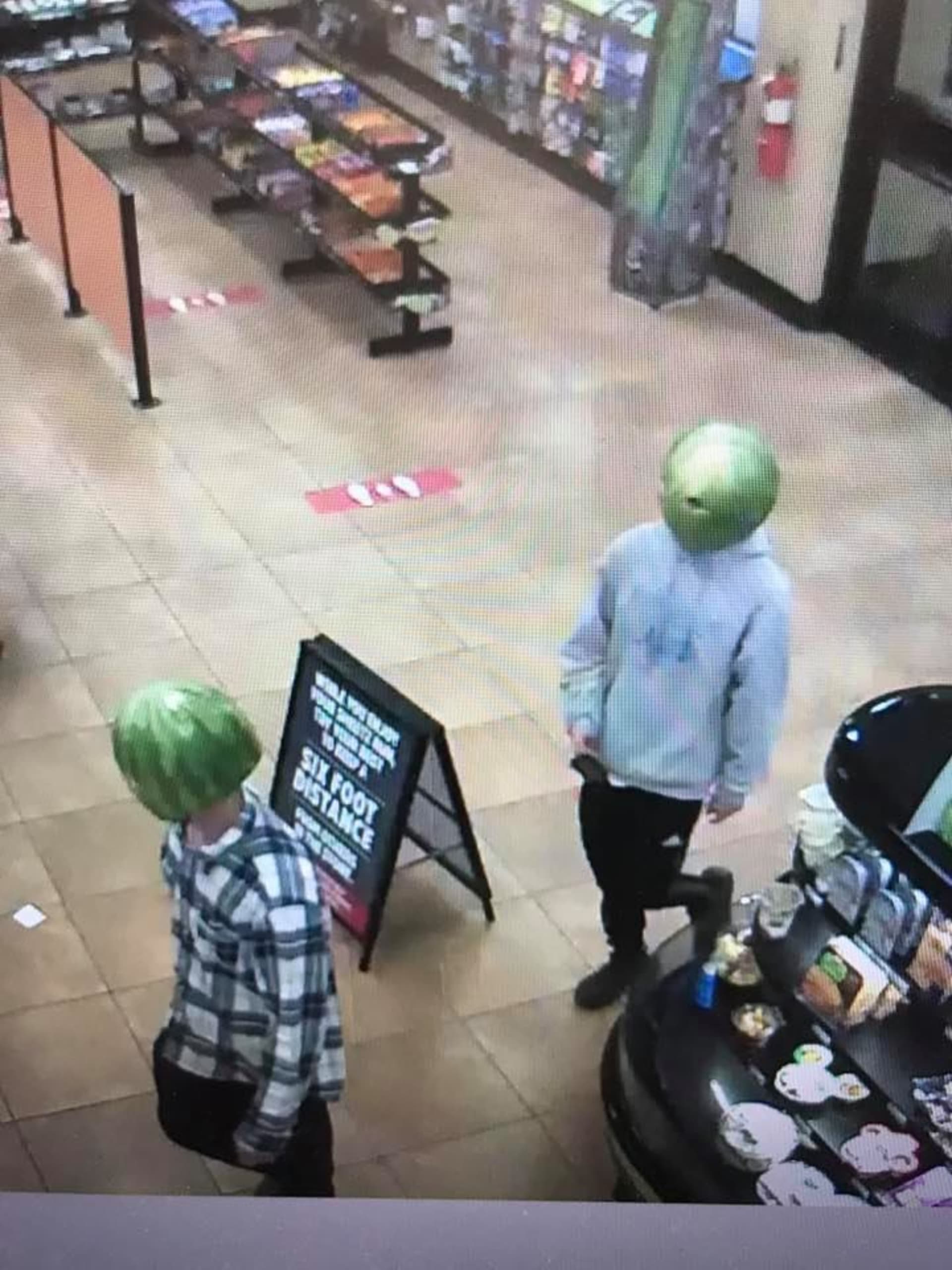 Zloději s melouny na hlavách 2