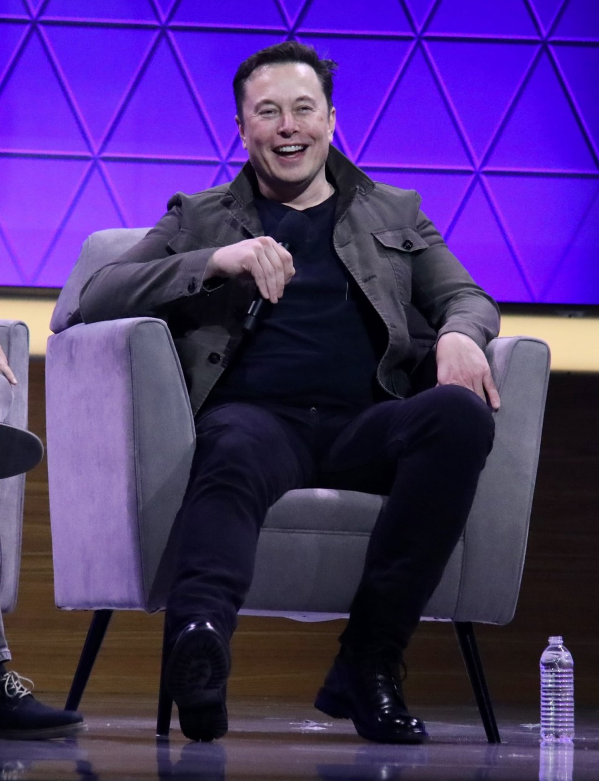 Elon Musk to schytal od satirického herního webu 1