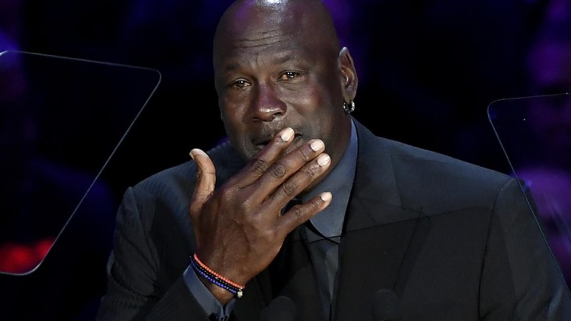 Michael Jordan brečel na rozlučce Kobeho Bryanta 1