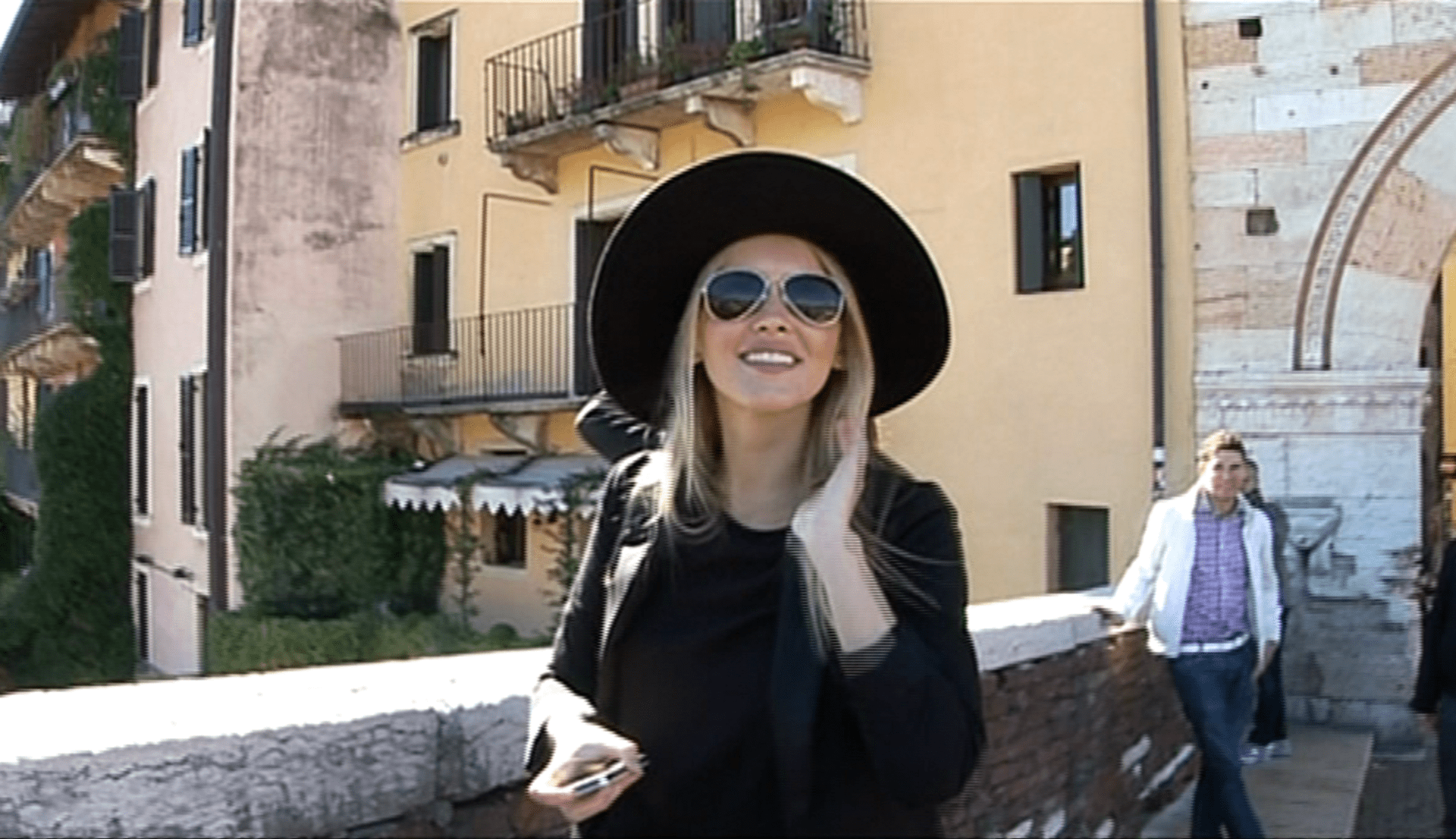 Video VIP zprávy: Česká Miss World si udělala s kamarádkou výlet do slunné Itálie
