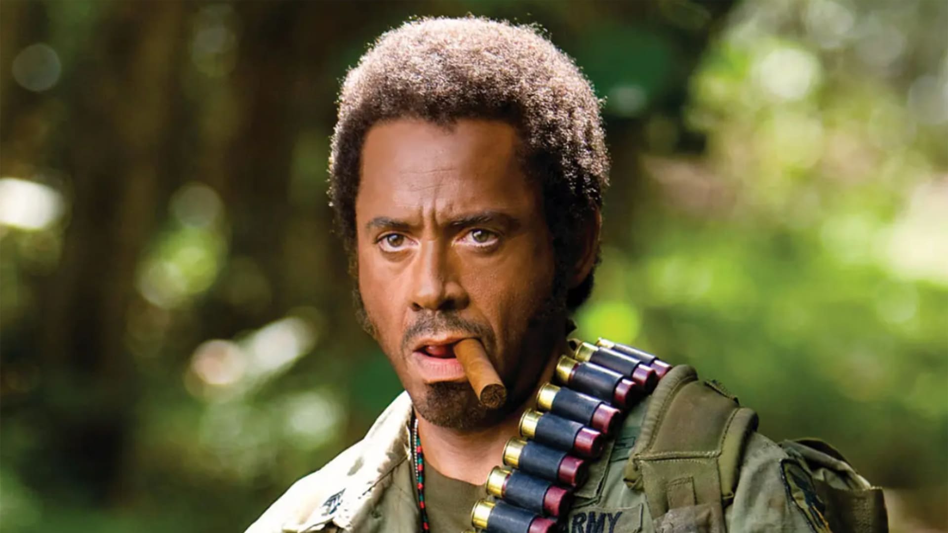 Robert Downey Jr. byl v minulosti kritizován za použití blackface ve filmu Tropická bouře.