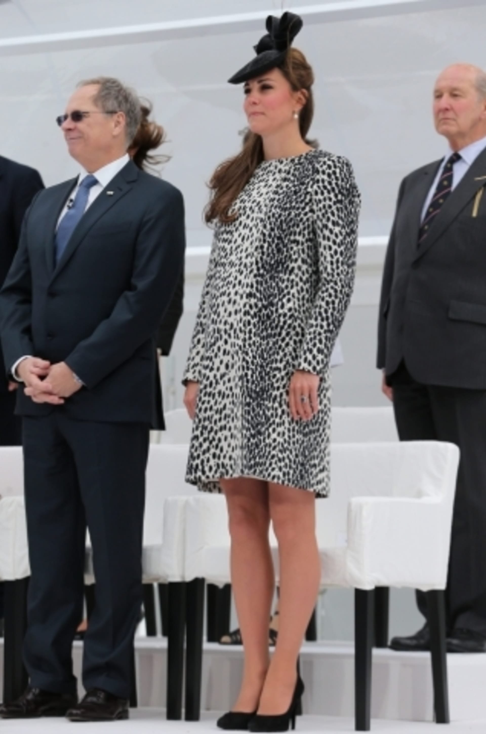 Vévodkyni Kate to v kabátku s dalmatinským vzorem moc slušelo