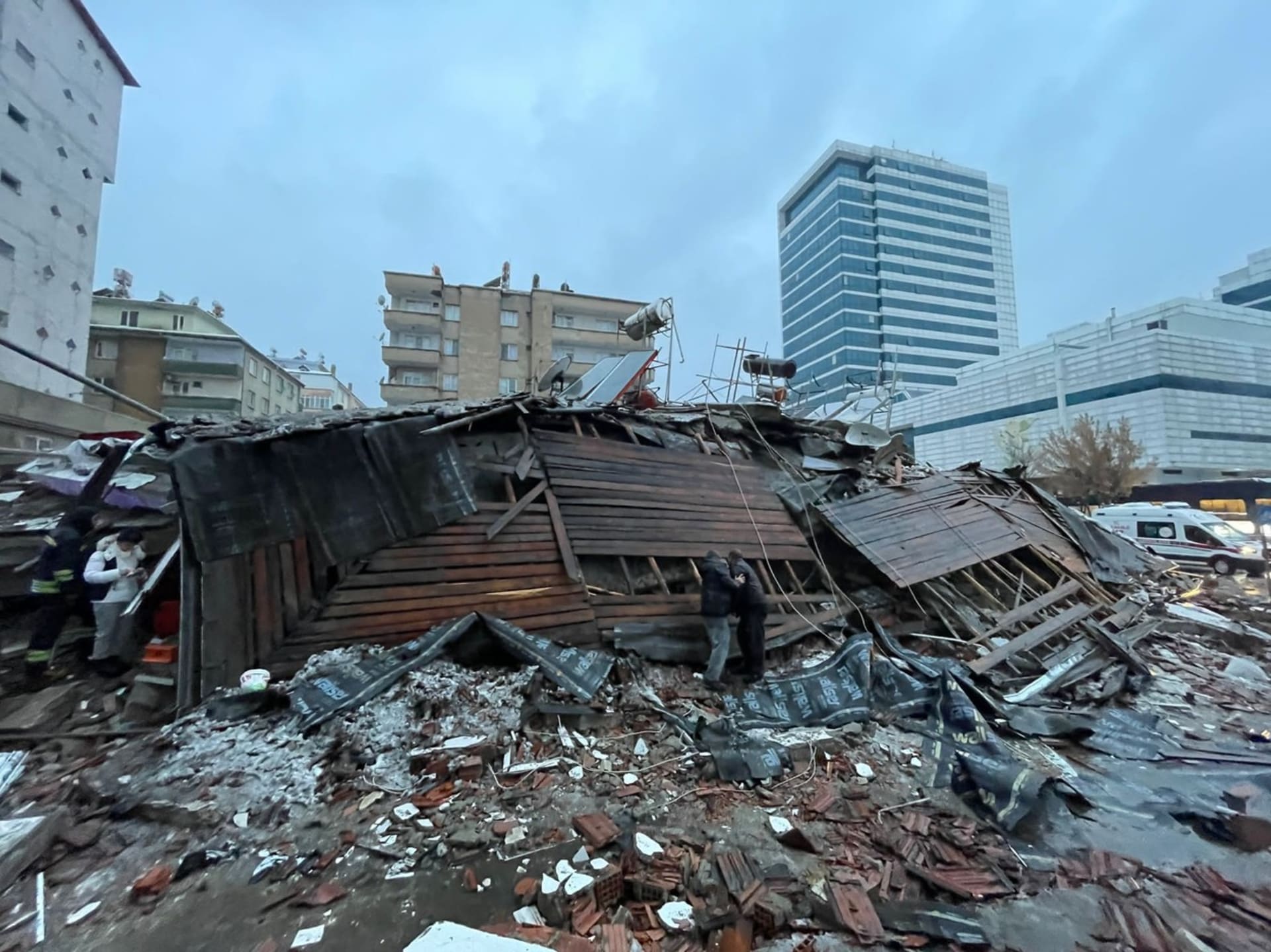Děsivé záběry ze zemětřesení v Turecku 1