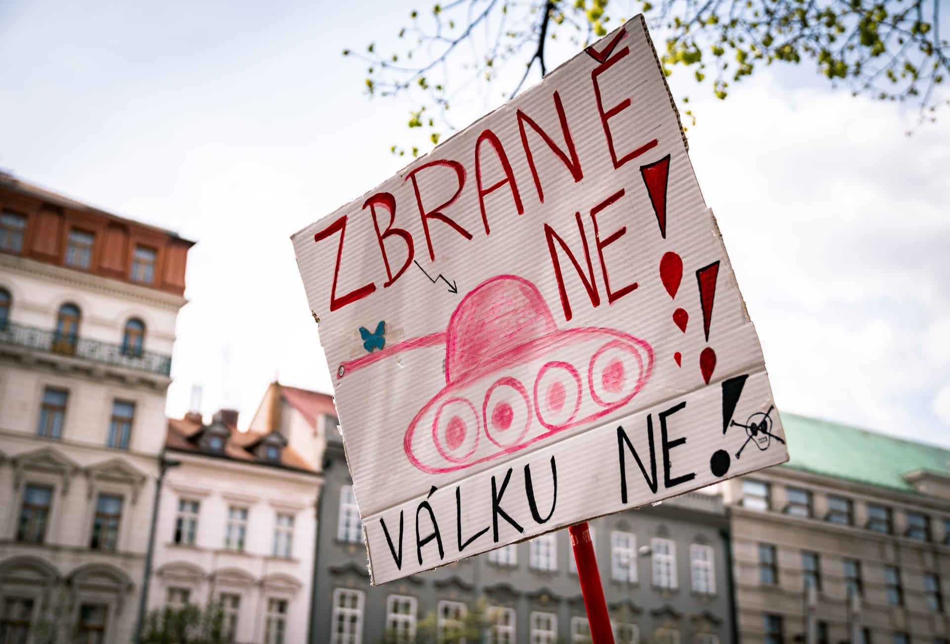 Demonstrace Jindřicha Rajchla a iniciativy Česko proti bídě na Václavském náměstí, 16. dubna 2023