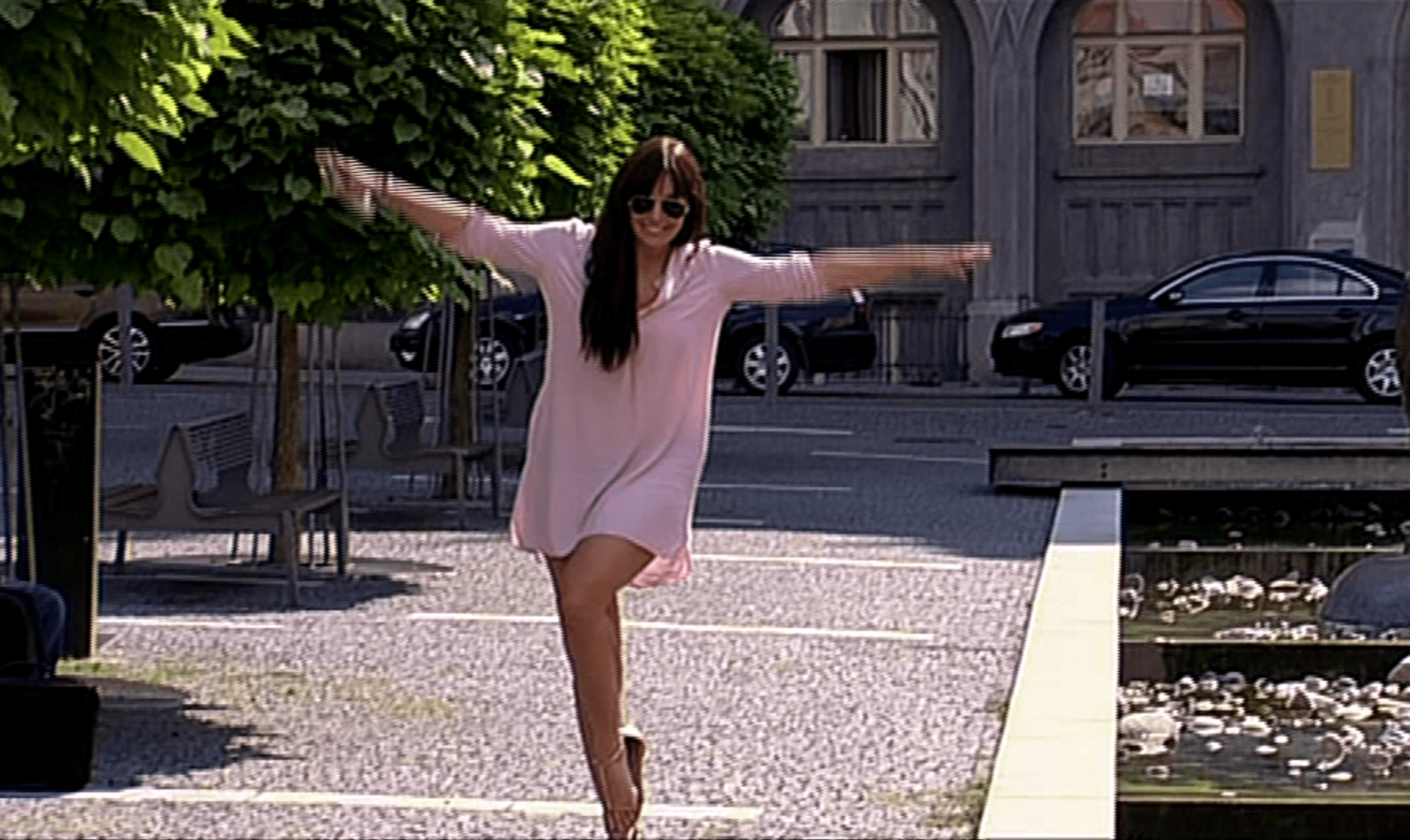 video VIP zprávy: Nový videoklip Ewy Farne je z jejího života