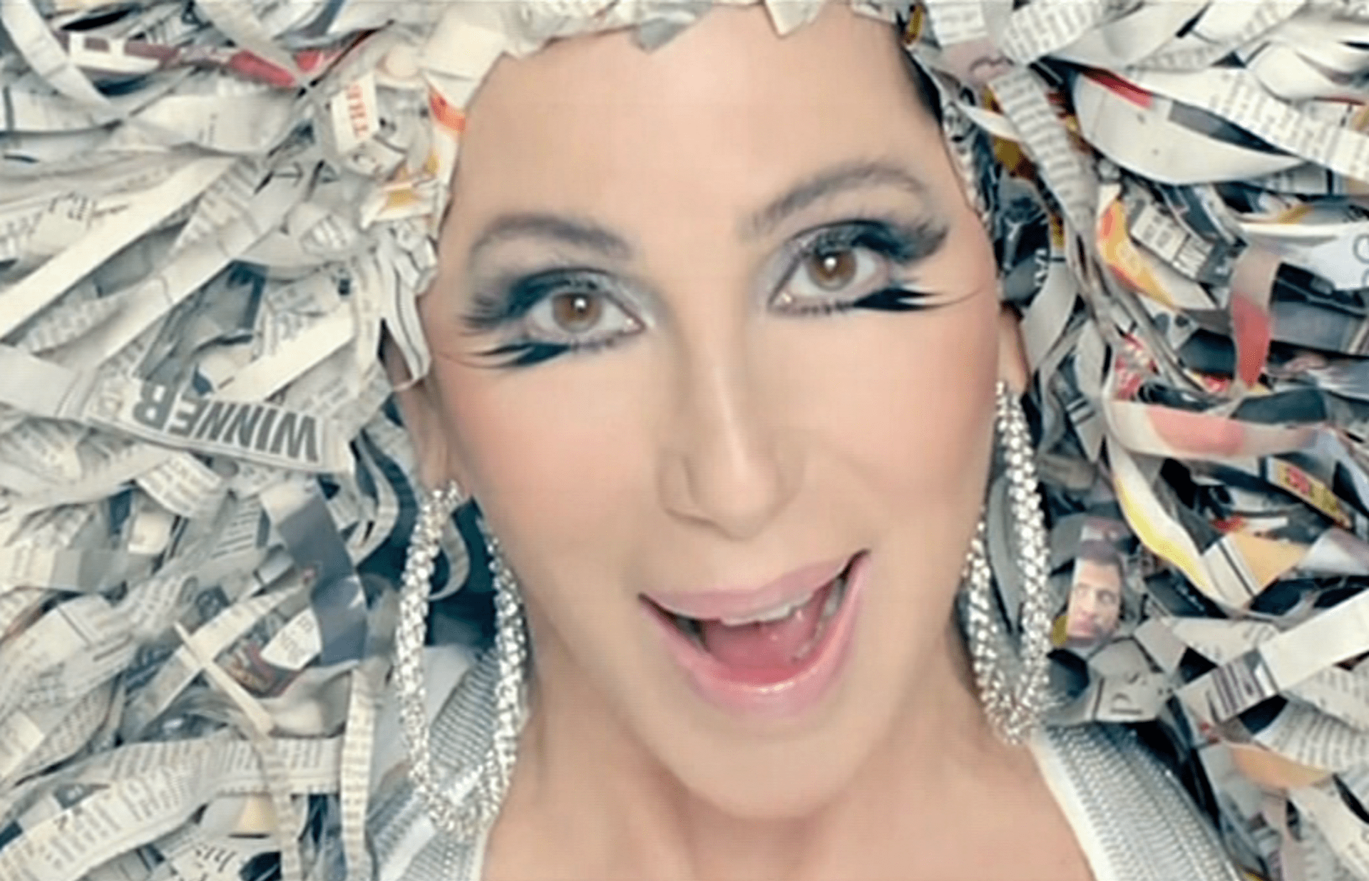 Video VIP zprávy: Poznáte zpěvačku Cher?