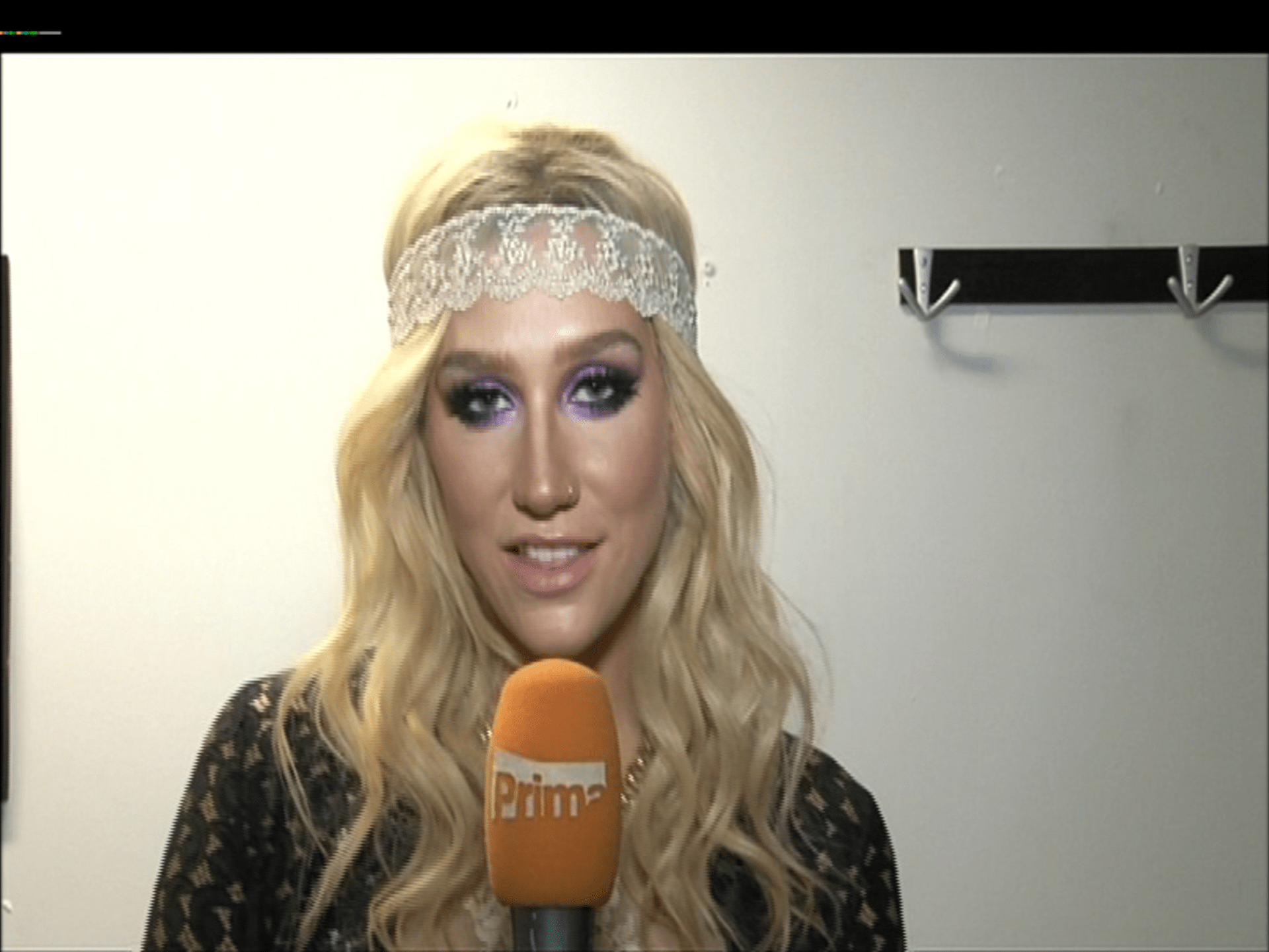 Video VIP zprávy: Kesha ráda šokuje