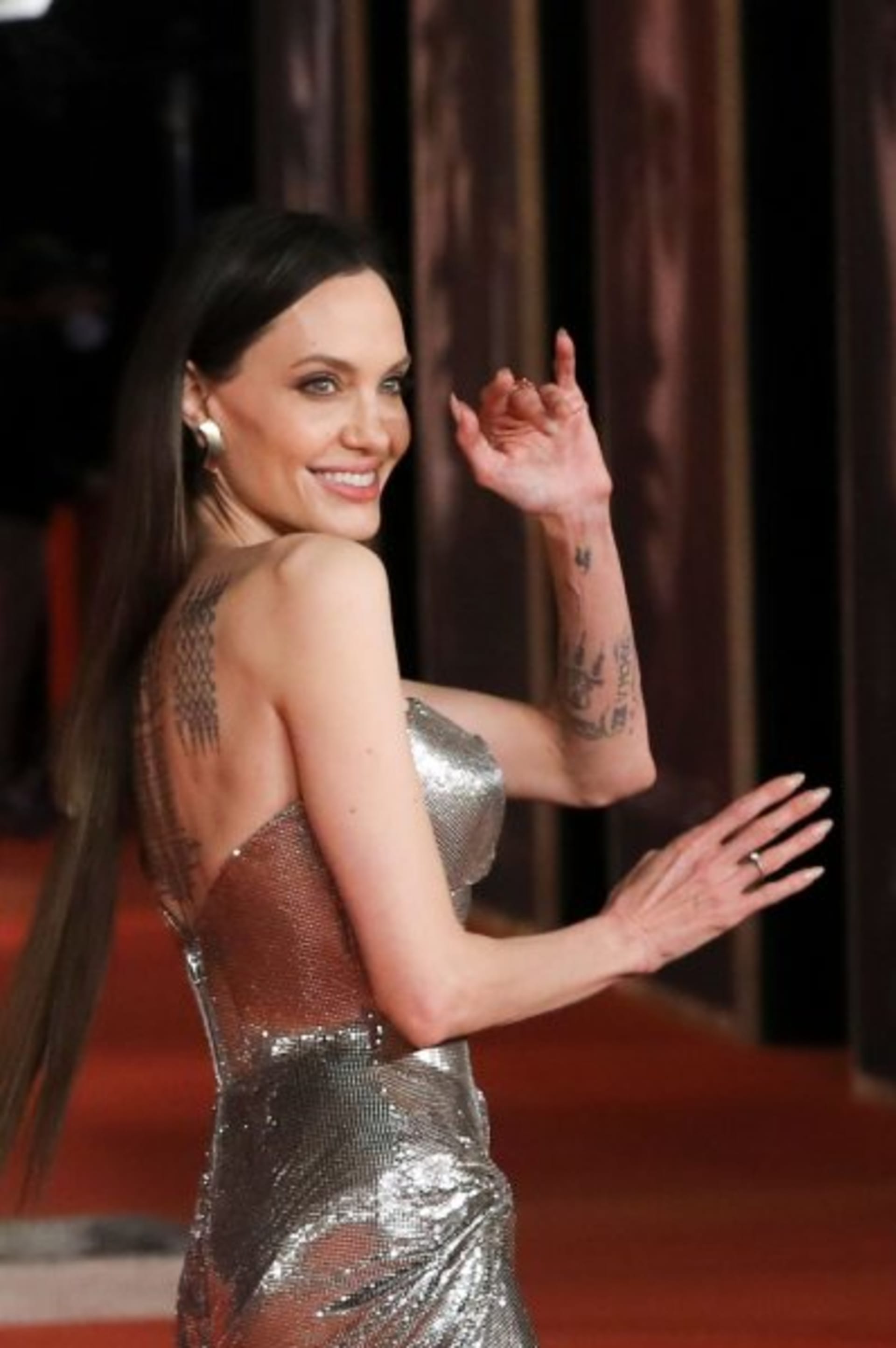 Angelina Jolie (46)