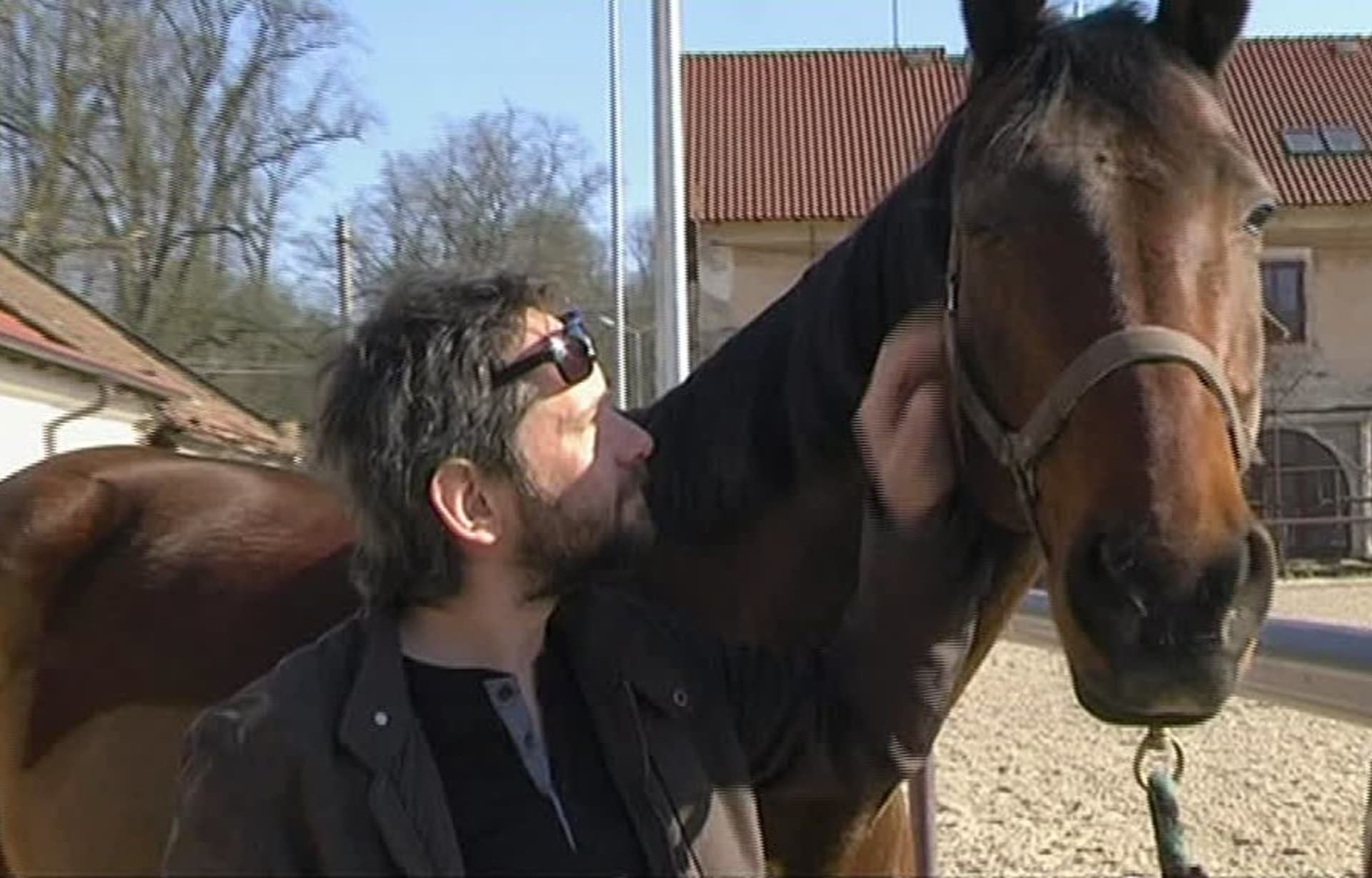 Video VIP zprávy: Filip Čapka koně moc nemusí