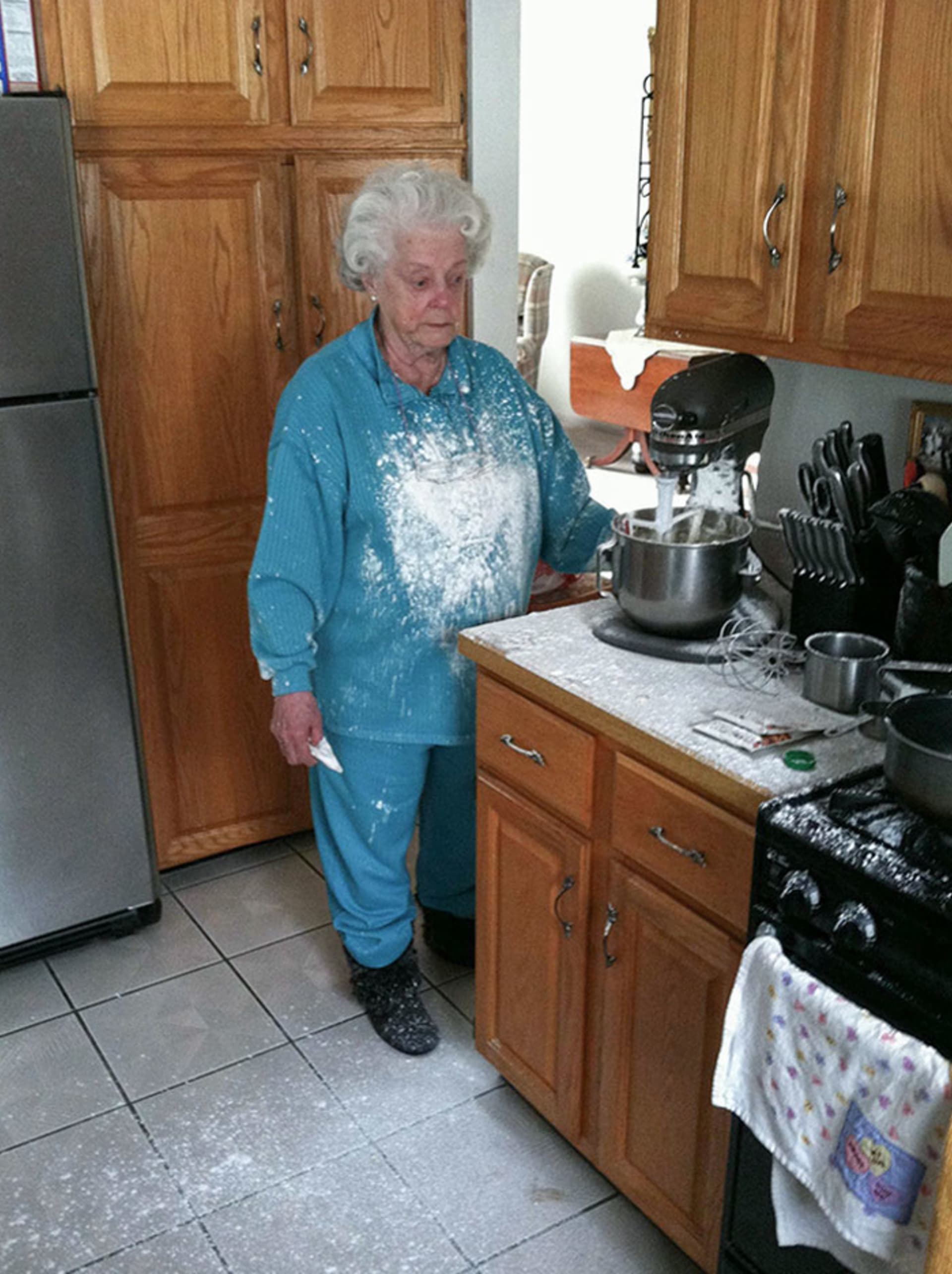 Babička prohrála svůj boj s mixérem