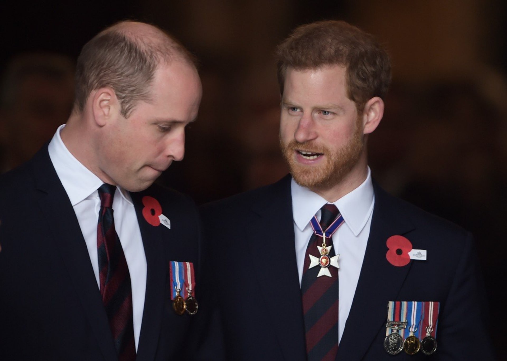 Mají princové William a Harry utajeného bratra?