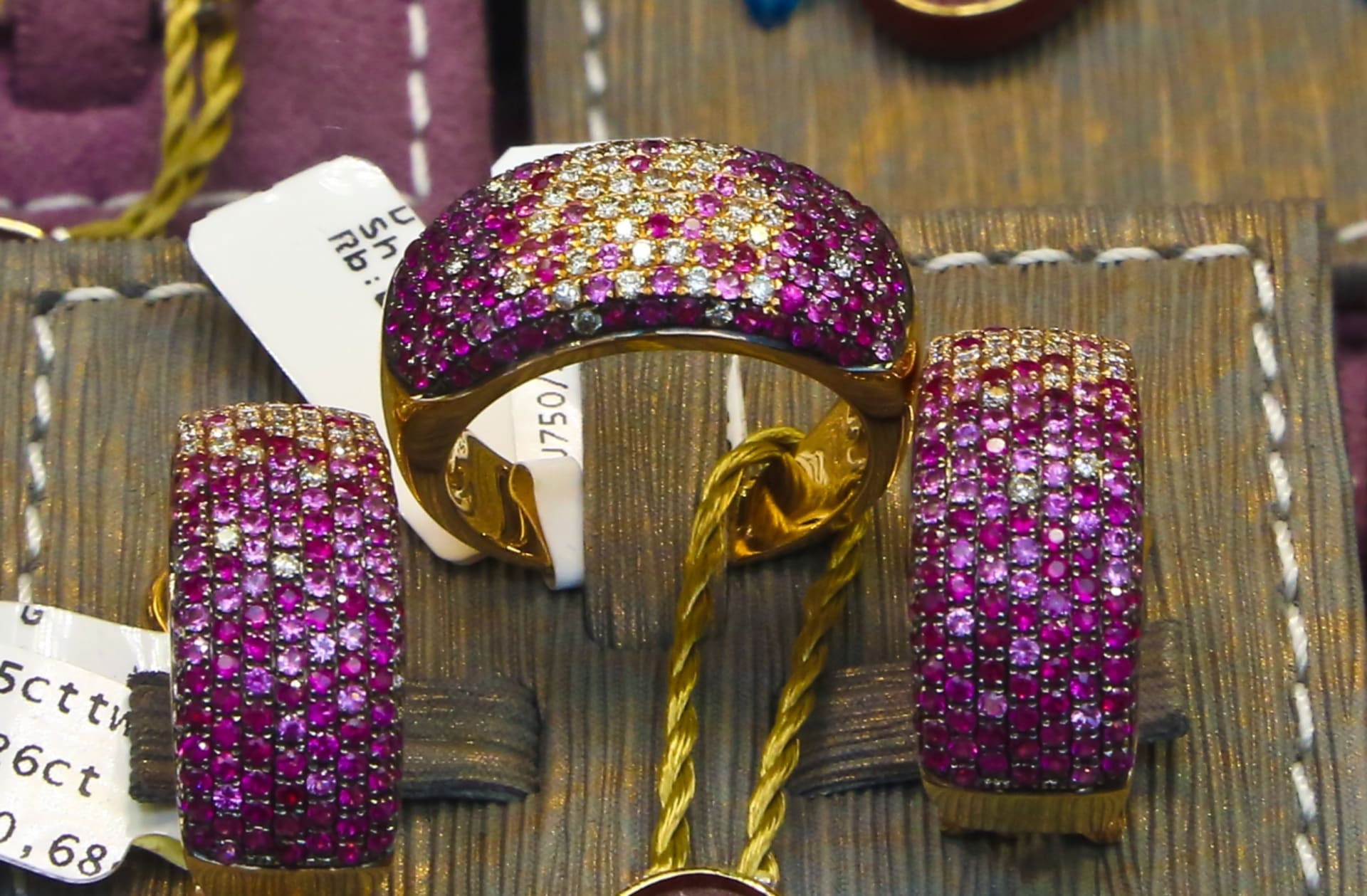Nádherné luxusní šperky ve Varech