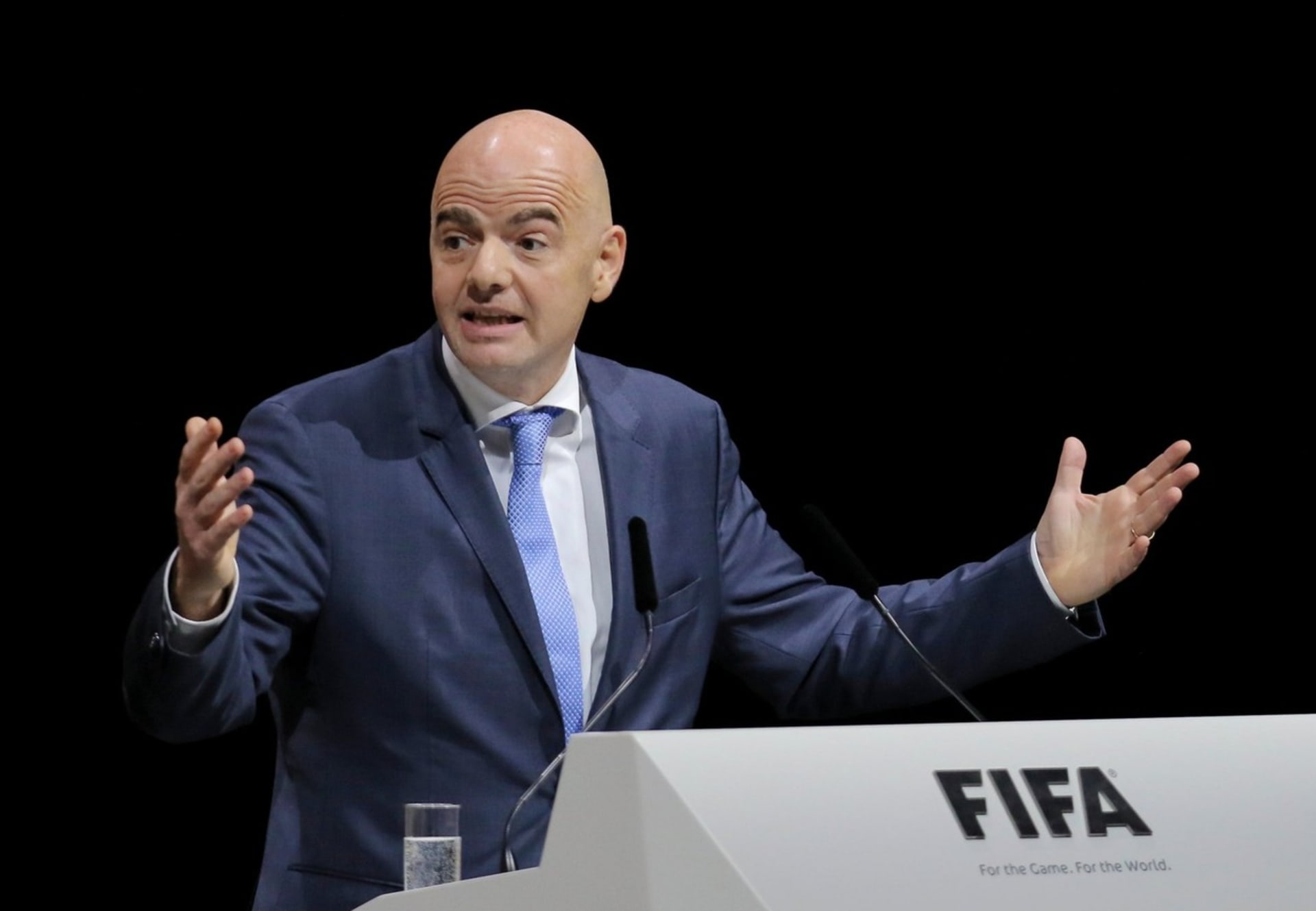 Šéf FIFA pobouřil fotbalové fanoušky 1