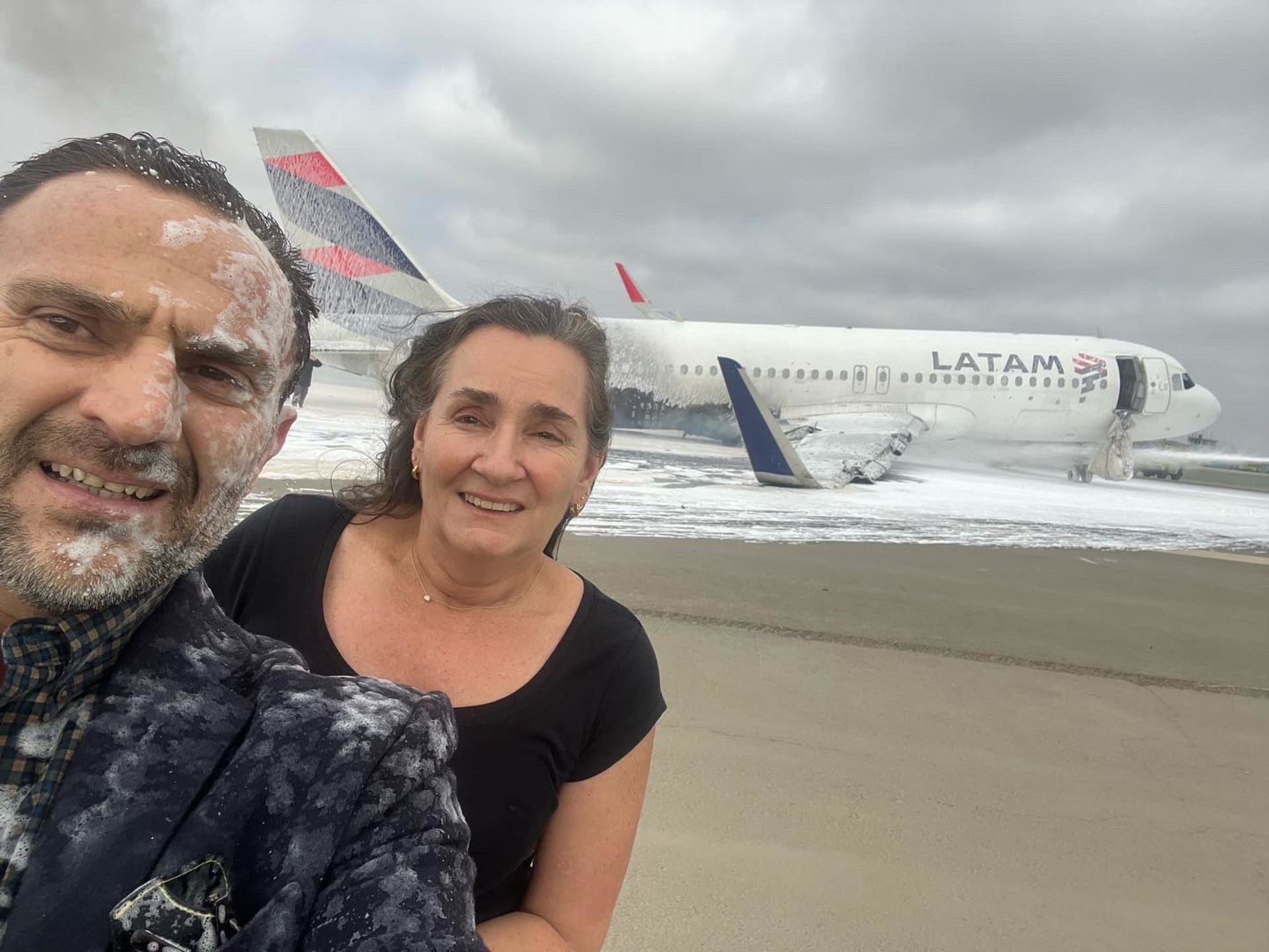 Selfíčko po havárii letadla