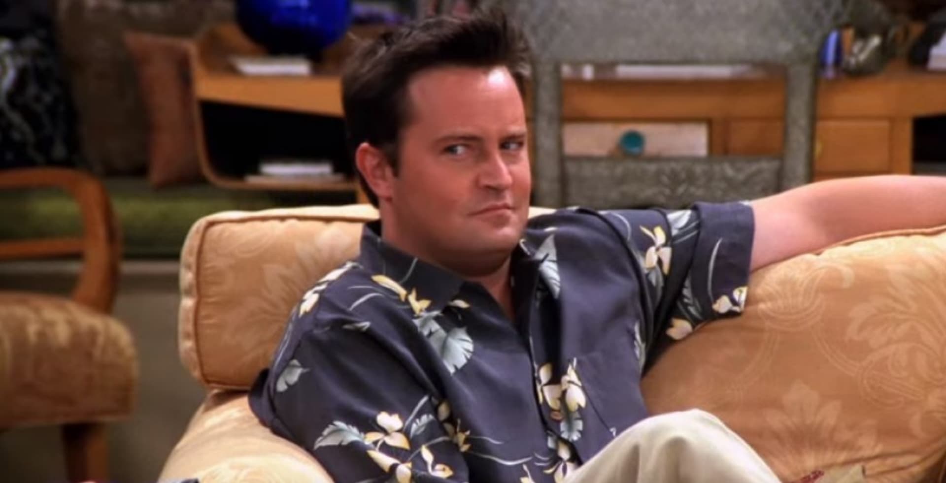 Chandler Bing v seriálu Přátelé. Tenkrát vypadal ještě skvěle.