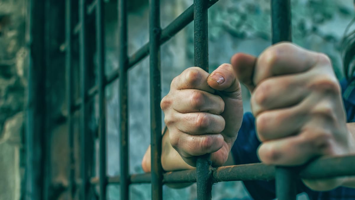 Muž z Thajska dostal trest 13 tisíc let vězení. Odsedí jen 20 1