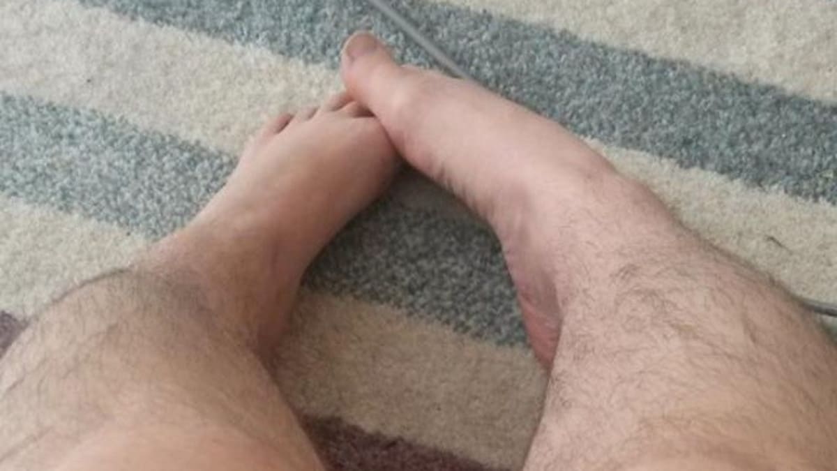 Tohle jako ženské nohy ani nevypadá, že ne?