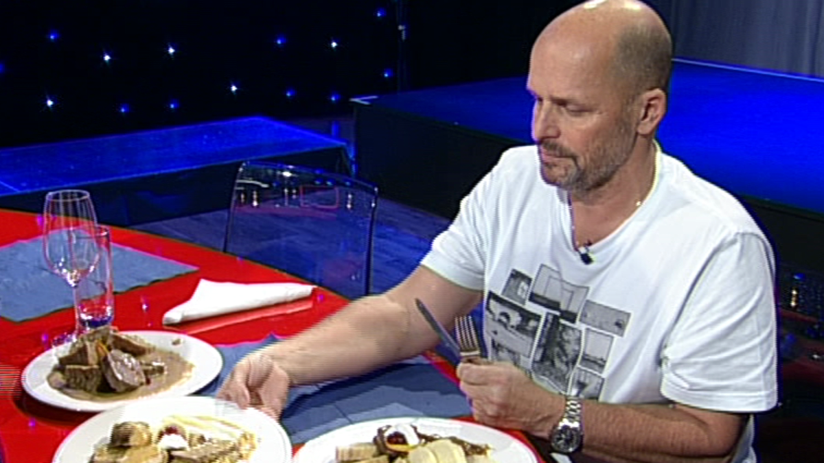 Video VIP zprávy: Pozná Zdeněk Pohlreich, kterou svíčkovou uvařili kuchaři z jeho vlastní restaurace?