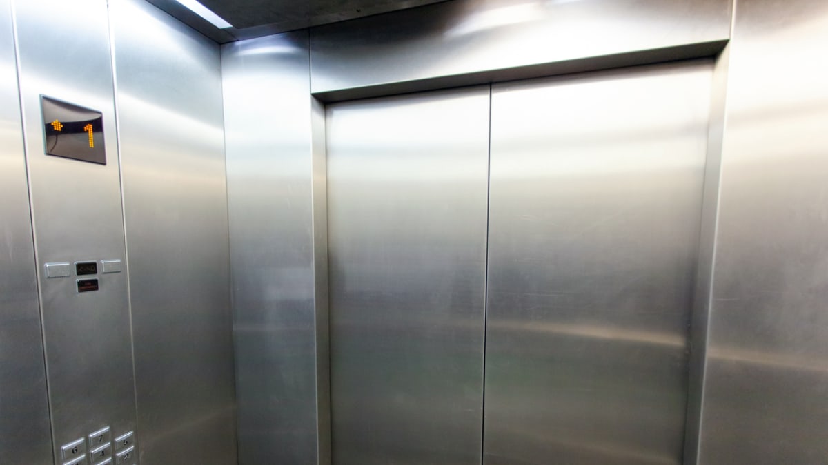 Smrt ve výtahu 1