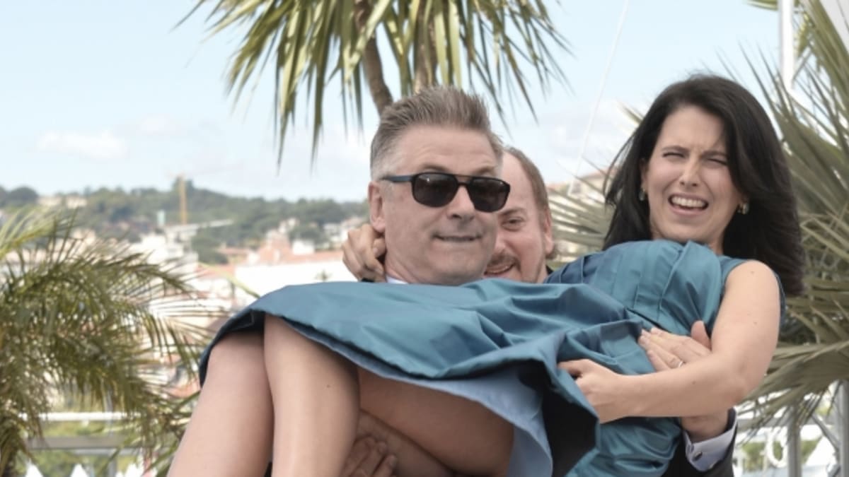 Alec Baldwin a manželka Hilaria způsobili v Cannes pořádný rozruch
